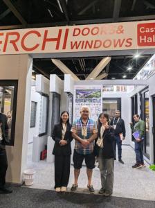 中国门窗品牌加速出海：德技优品亮相悉尼建筑展，AI 智能门窗系统受国际关注